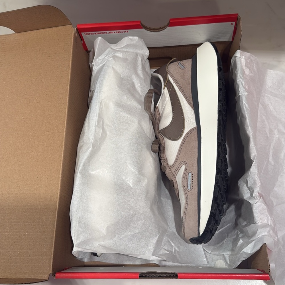 Nike Phoenix Waffle - New, Never Worn